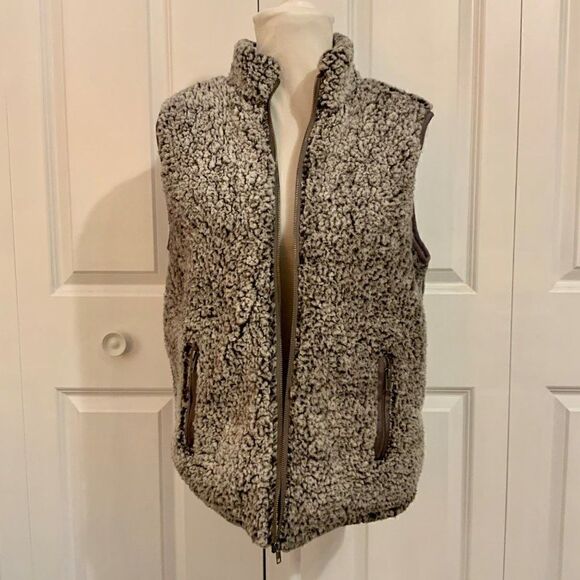 Thread & Supply Grey Sherpa Vest Zippered Closure Small - Picture 3 of 11